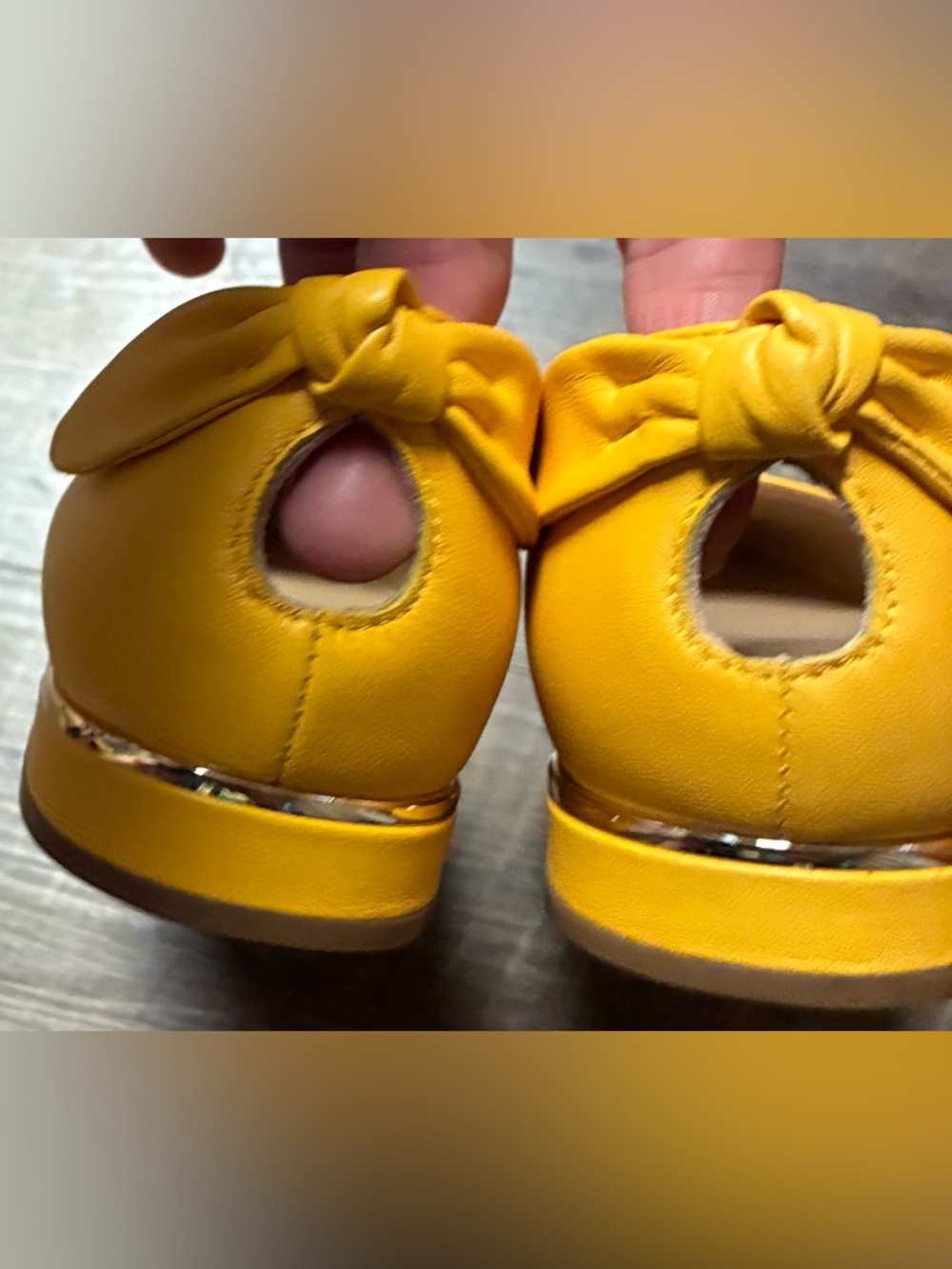 Talbots Edison Yellow Nappa Leather Keyhole Bow Flats 7.5 - Picture 7 of 7